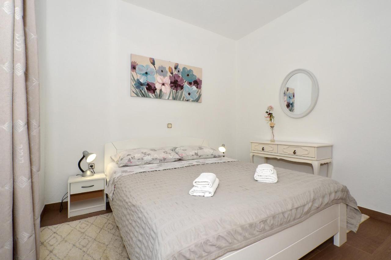 Apartment Una เซเกต วรันยีชา ภายนอก รูปภาพ