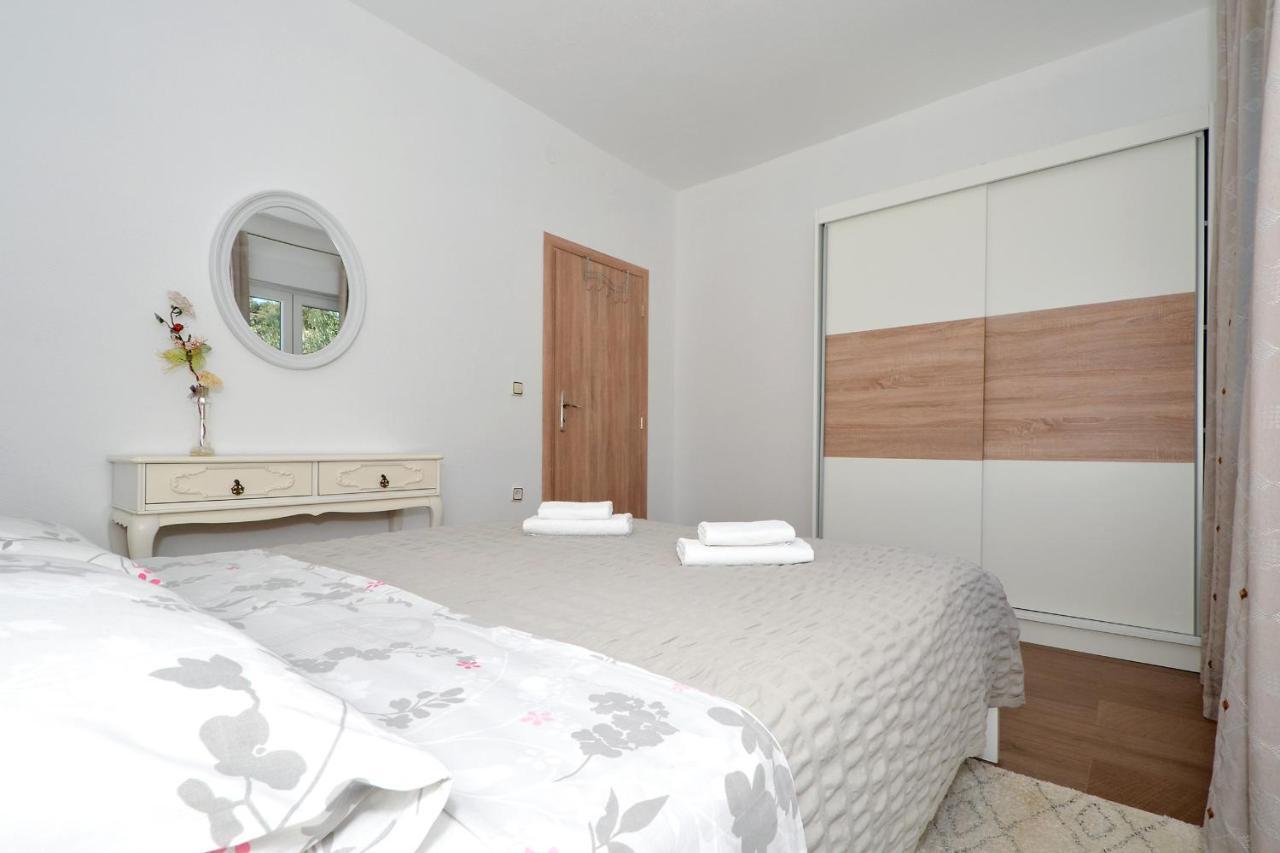 Apartment Una เซเกต วรันยีชา ภายนอก รูปภาพ